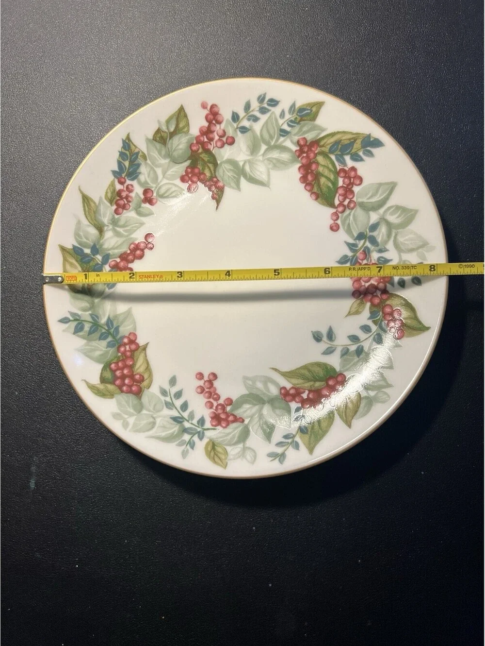 Restoration Hardware 2003 Festive Berry Replacement Salad Plate, 8.5” FREE SHIP
